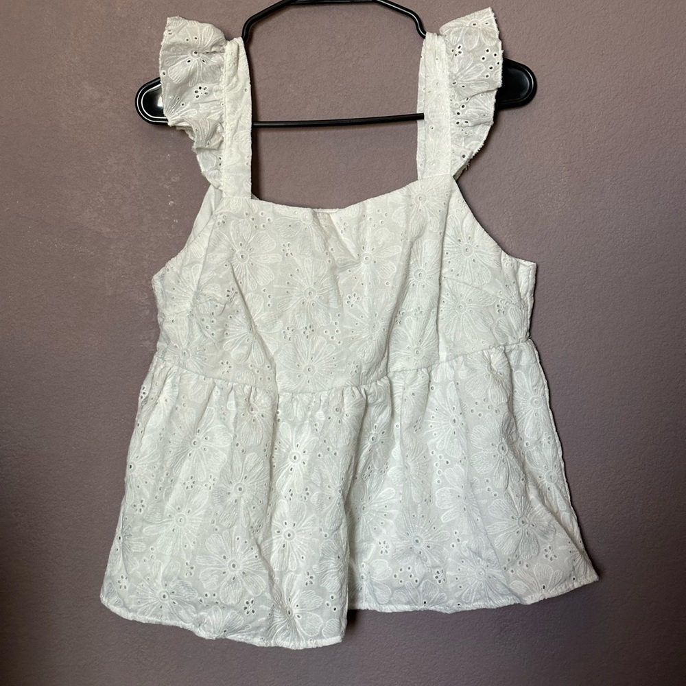 White Ruffle sleeved lace top